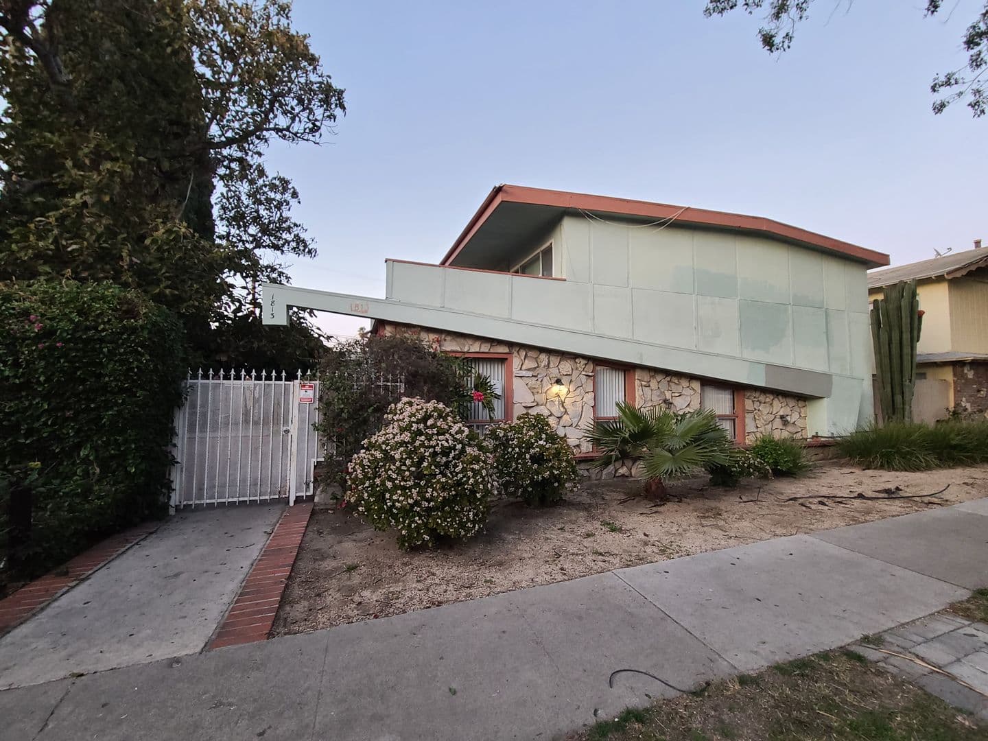 Anaheim Apartment: 1813 W. Sumac Lane