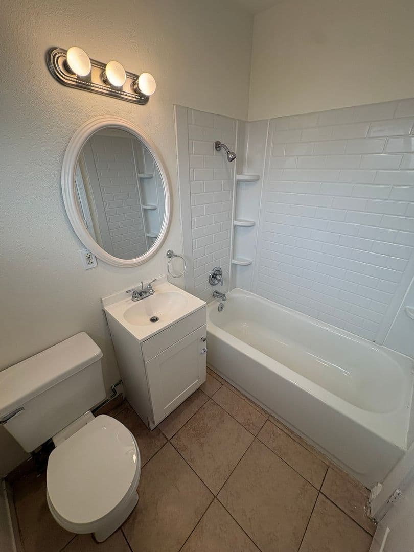Anaheim Apartment: 1813 W. Sumac Lane