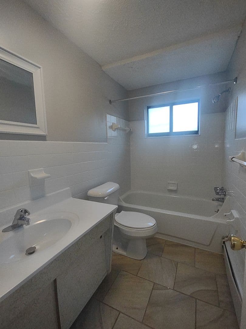 Cleveland Apartment: 14411 Triskett Rd