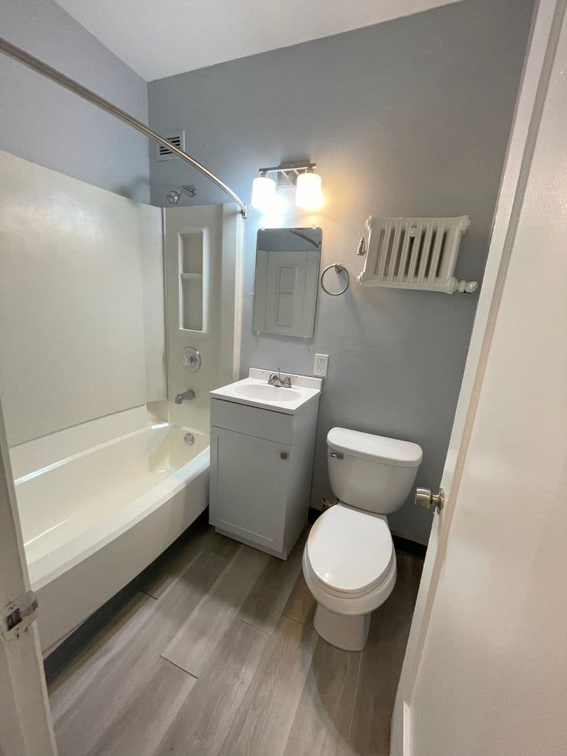 Cleveland Apartment: 3328 Euclid Ave