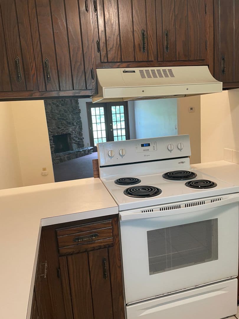 North Canton Apartment: 7514 Peachmont Ave