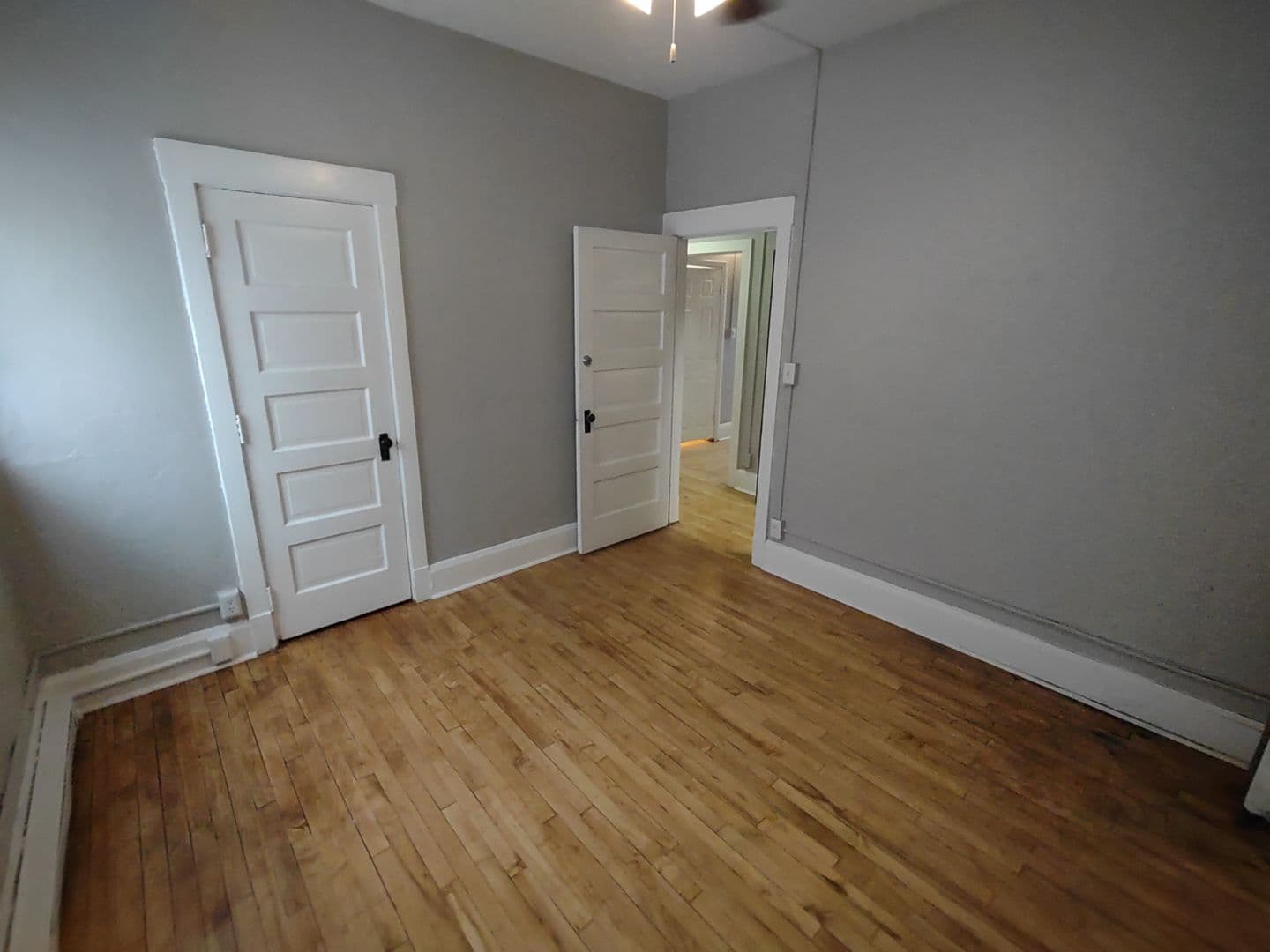 Cleveland Apartment: 3328 Euclid Ave