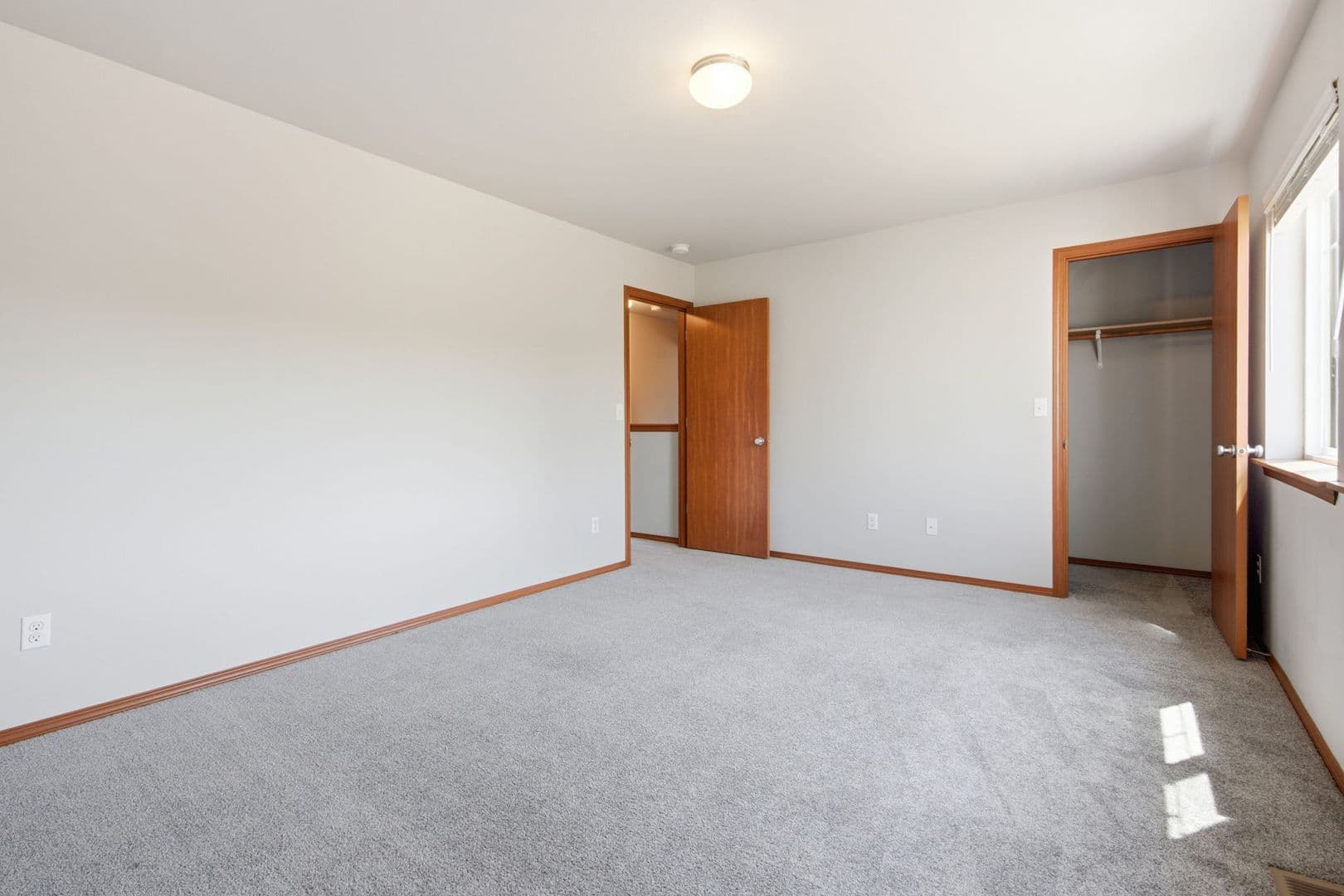 Napavine House: 512 Stadium Ct