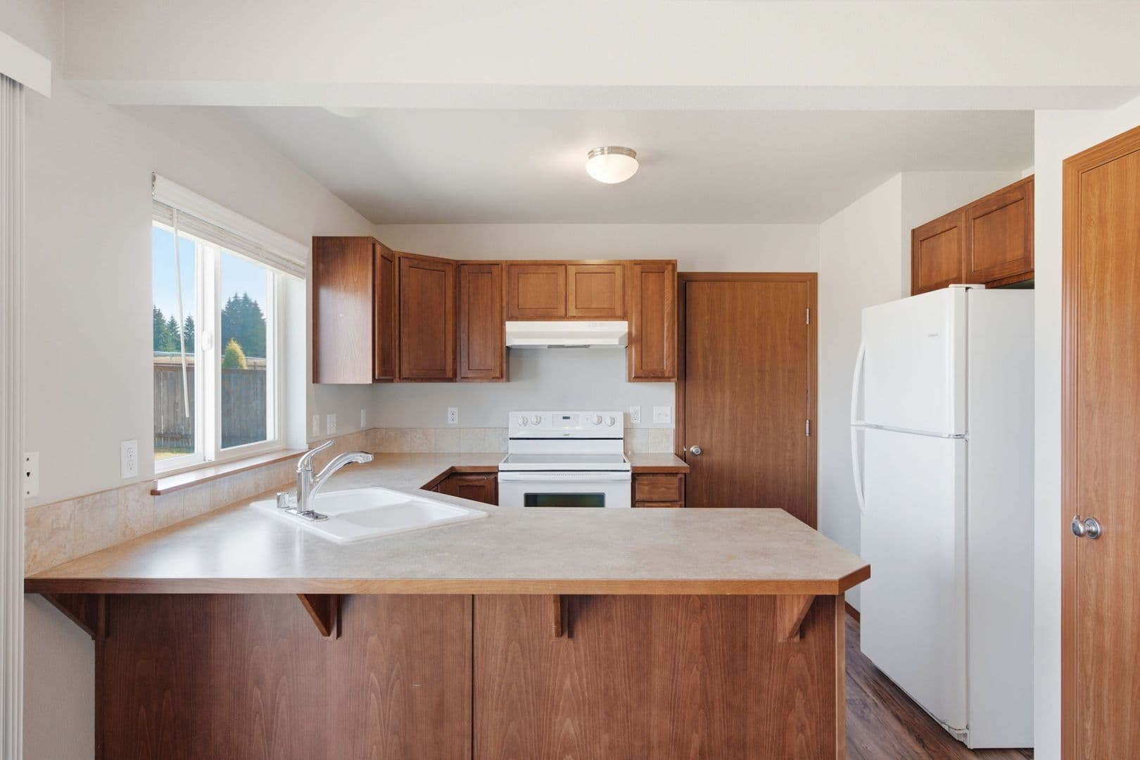Napavine House: 512 Stadium Ct