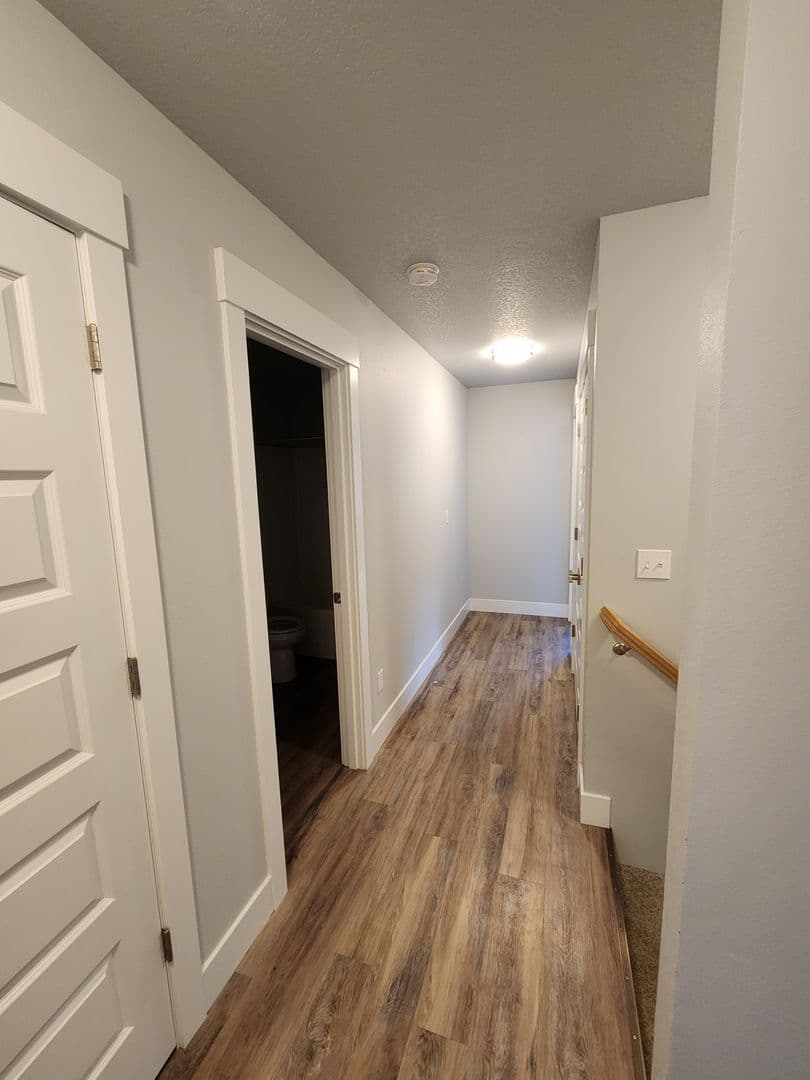 Winlock Multiplex: 205-207 Oak St