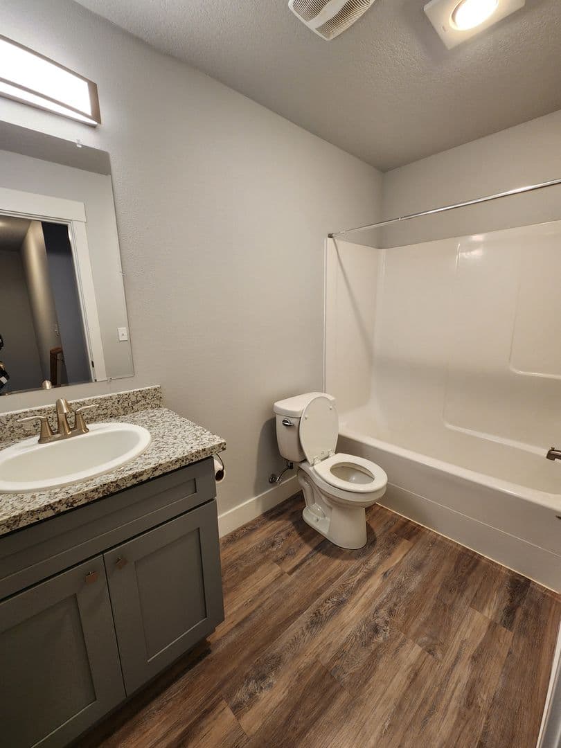 Winlock Multiplex: 205-207 Oak St