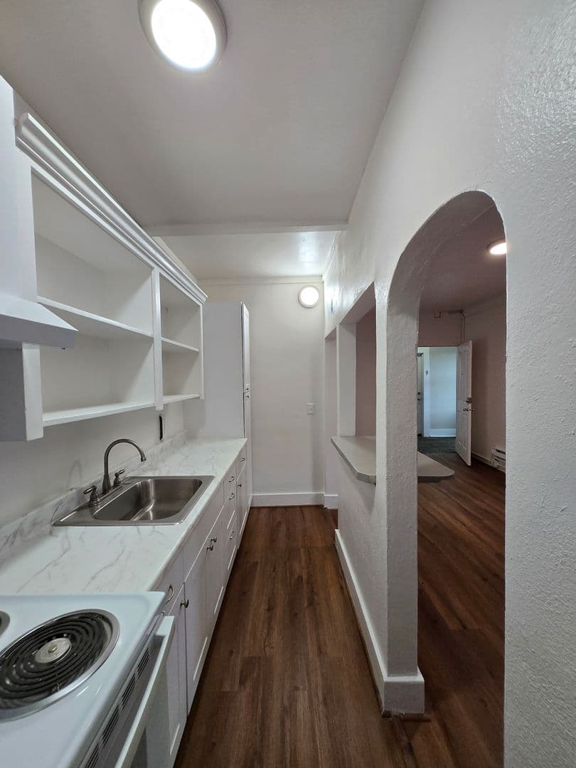 Centralia Apartment: 410 N Tower