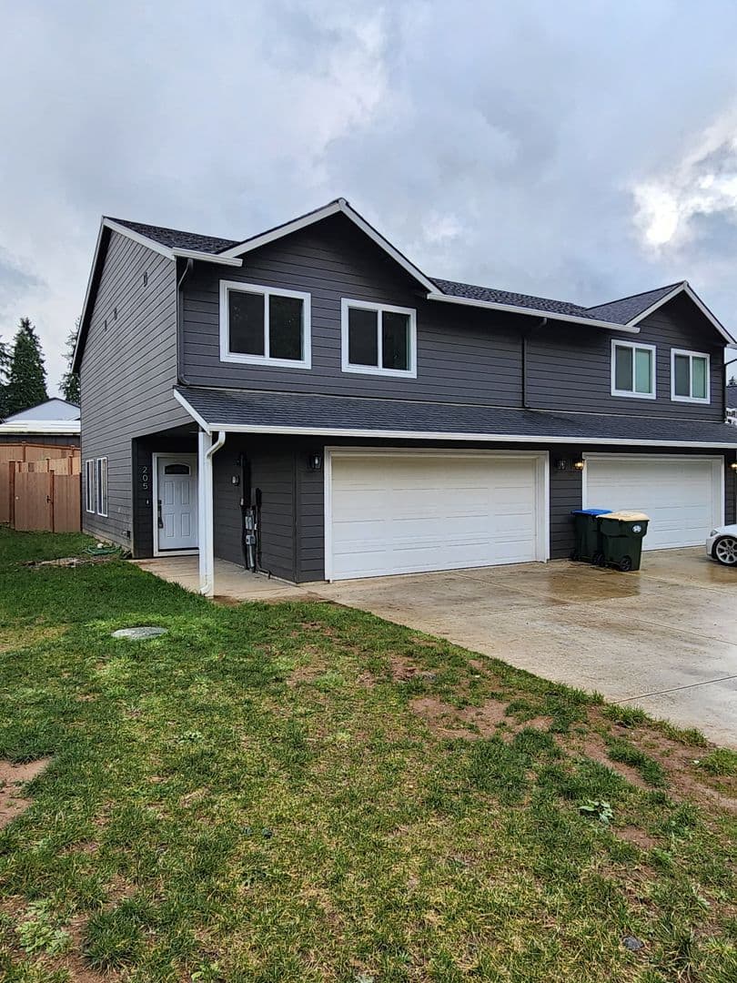 Winlock Multiplex: 205-207 Oak St