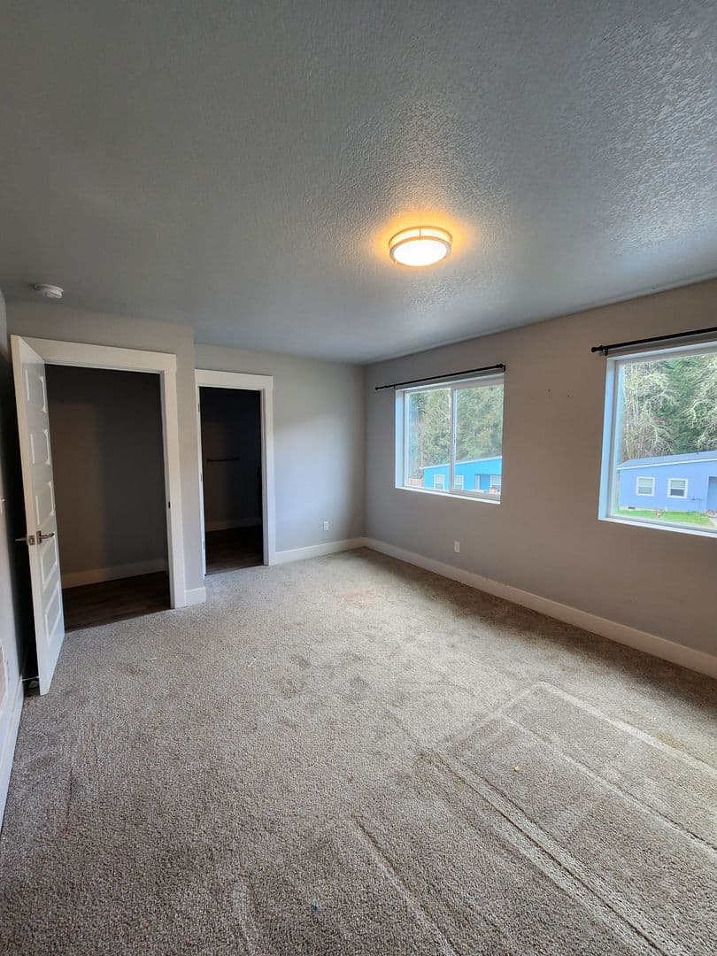 Winlock Multiplex: 205-207 Oak St