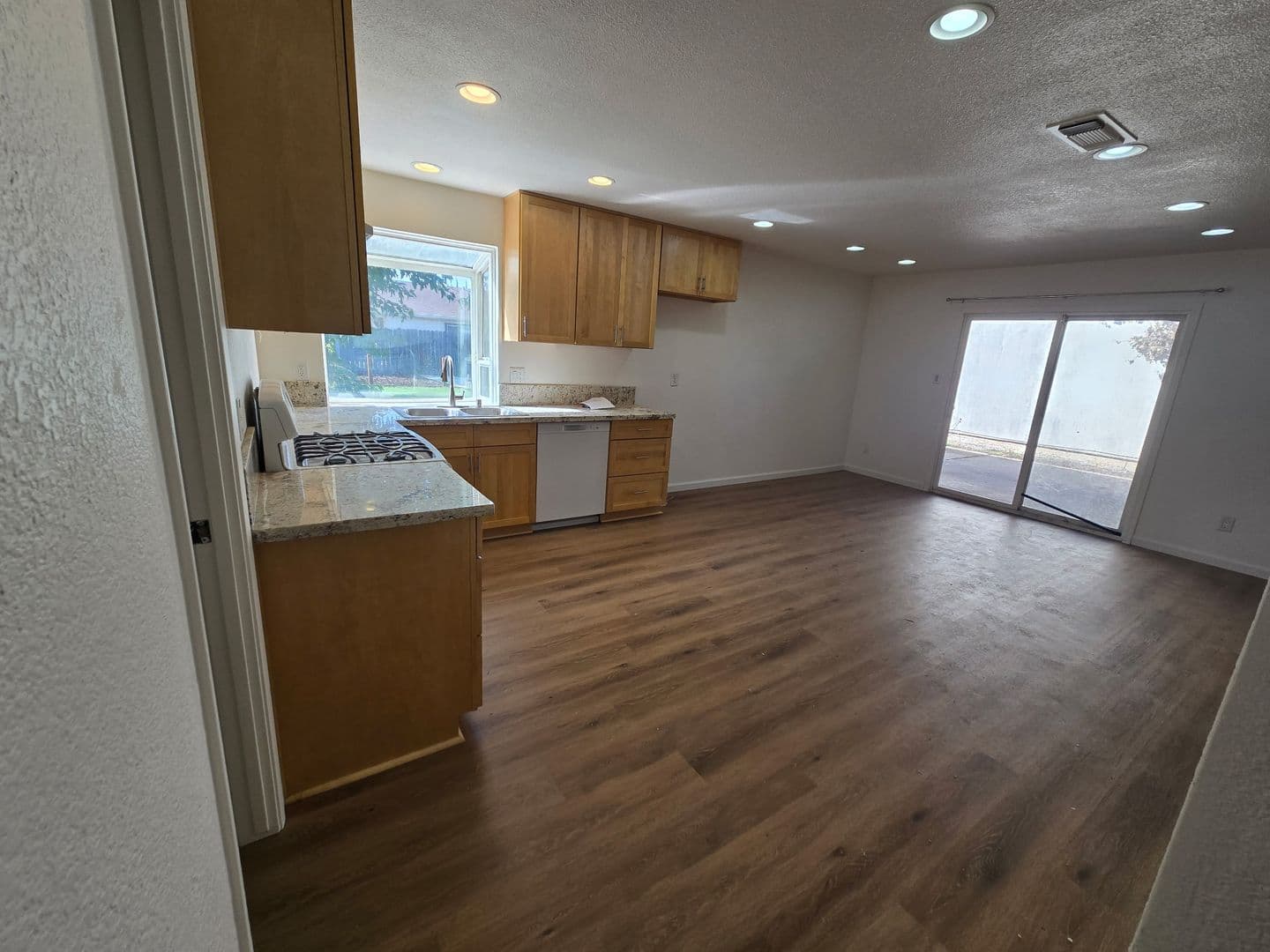 Sacramento House: 9412 Achates Circle
