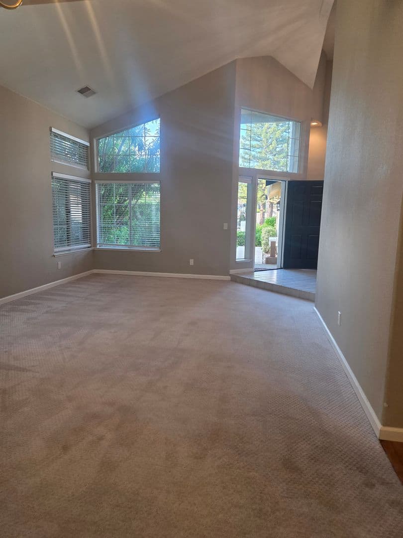 Folsom House: 365 N. Lexington Drive