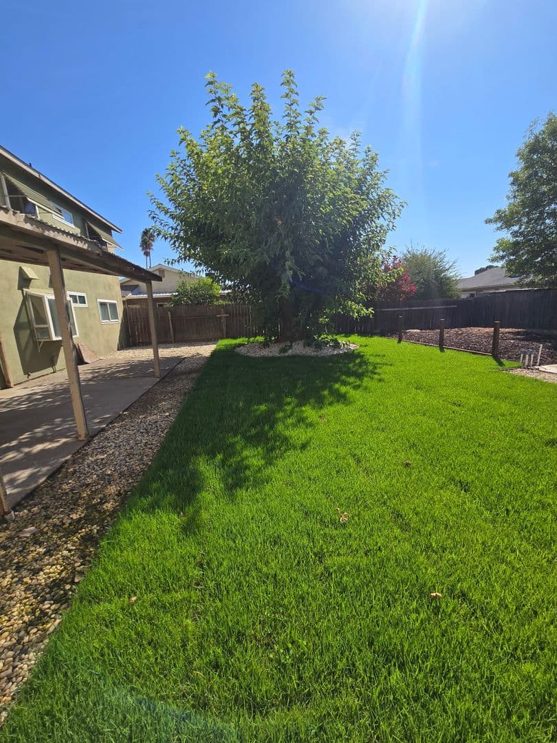 Sacramento House: 9412 Achates Circle