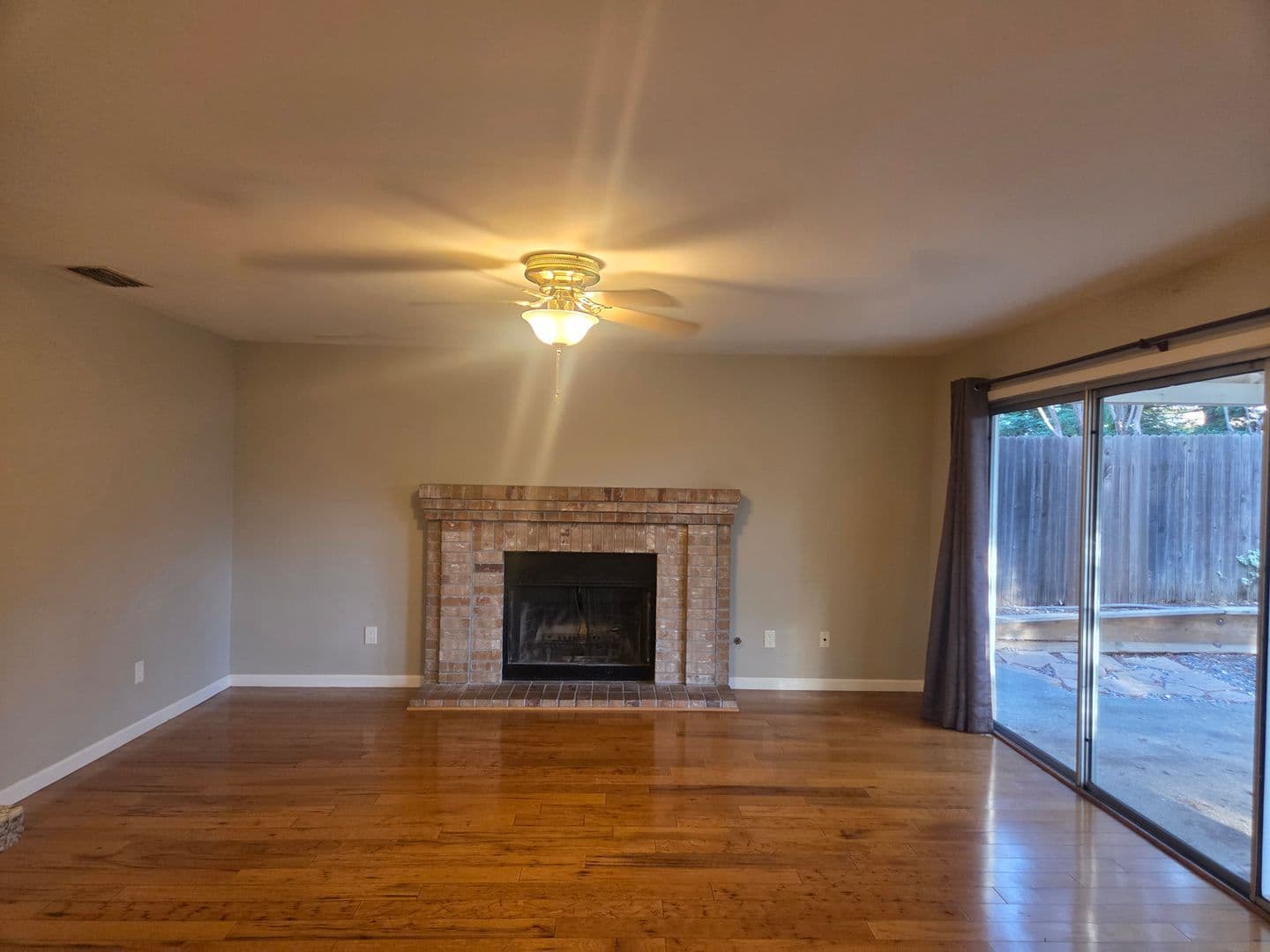 Folsom House: 365 N. Lexington Drive