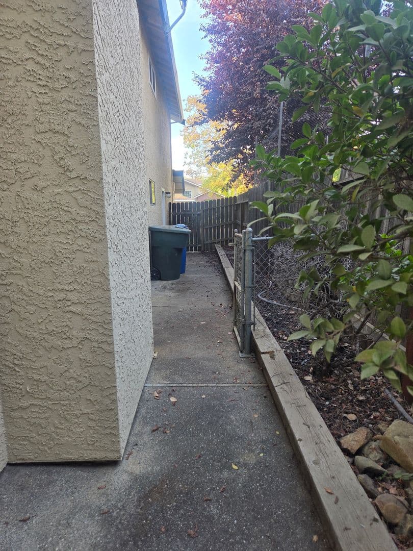 Folsom House: 365 N. Lexington Drive