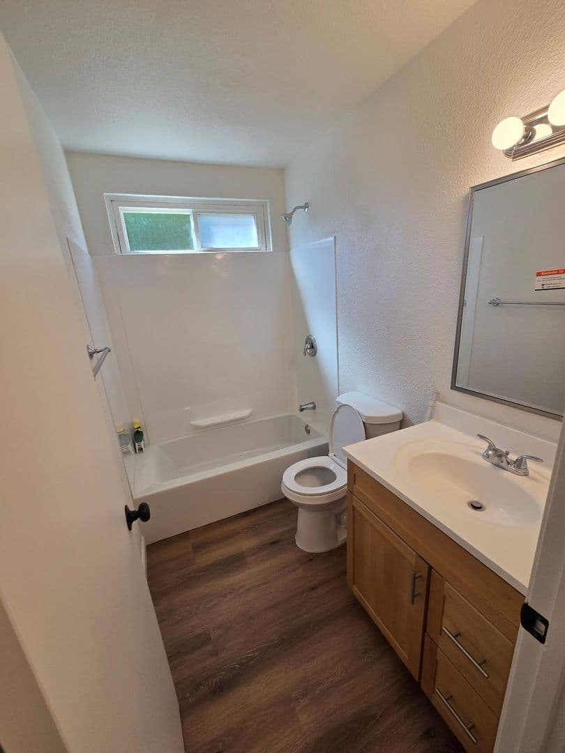 Sacramento House: 9412 Achates Circle