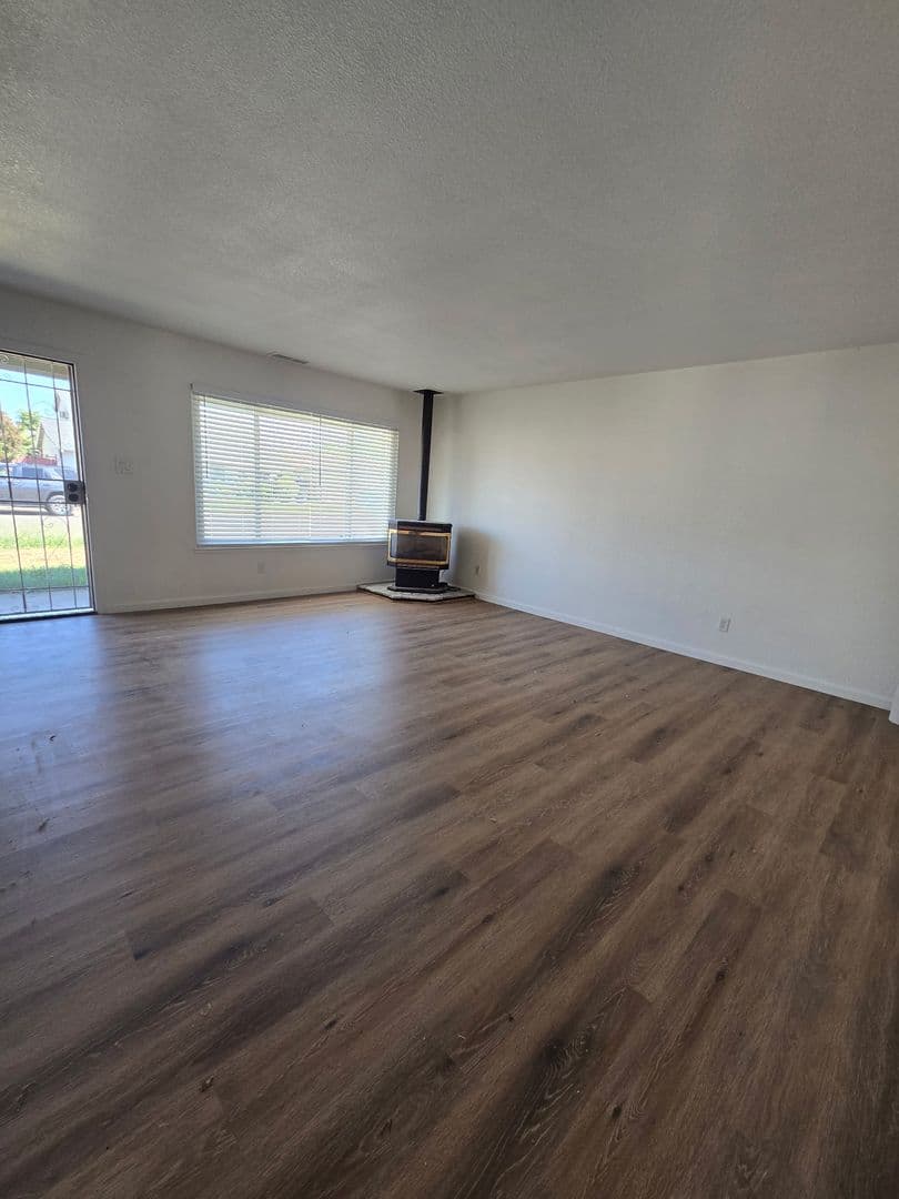 Sacramento House: 9412 Achates Circle