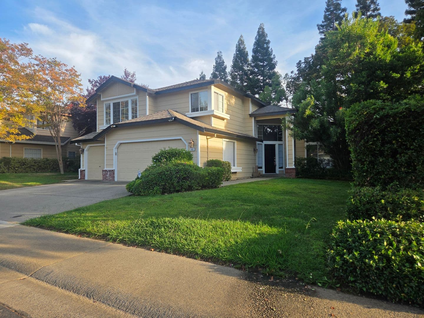 Folsom House: 365 N. Lexington Drive