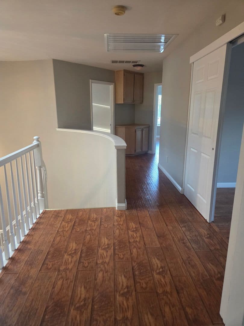 Folsom House: 365 N. Lexington Drive