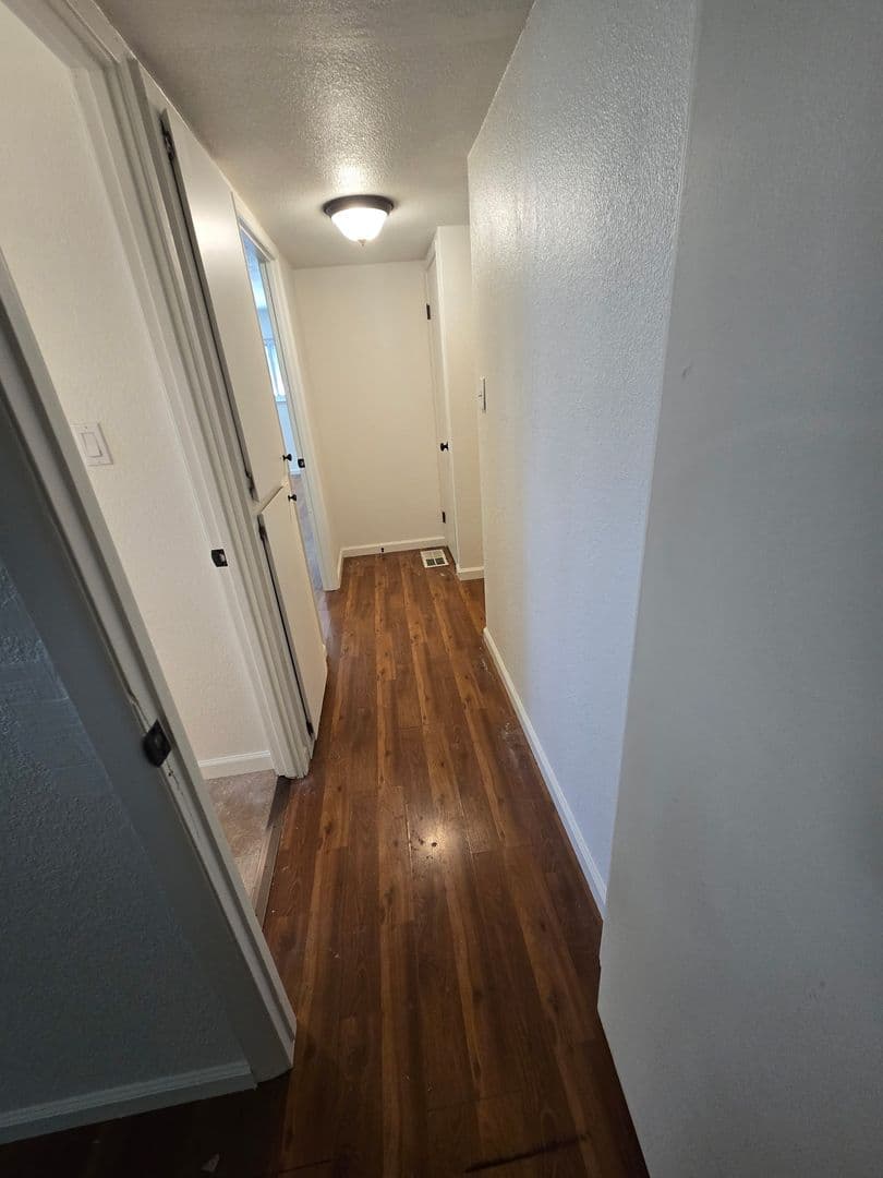 Sacramento House: 9412 Achates Circle