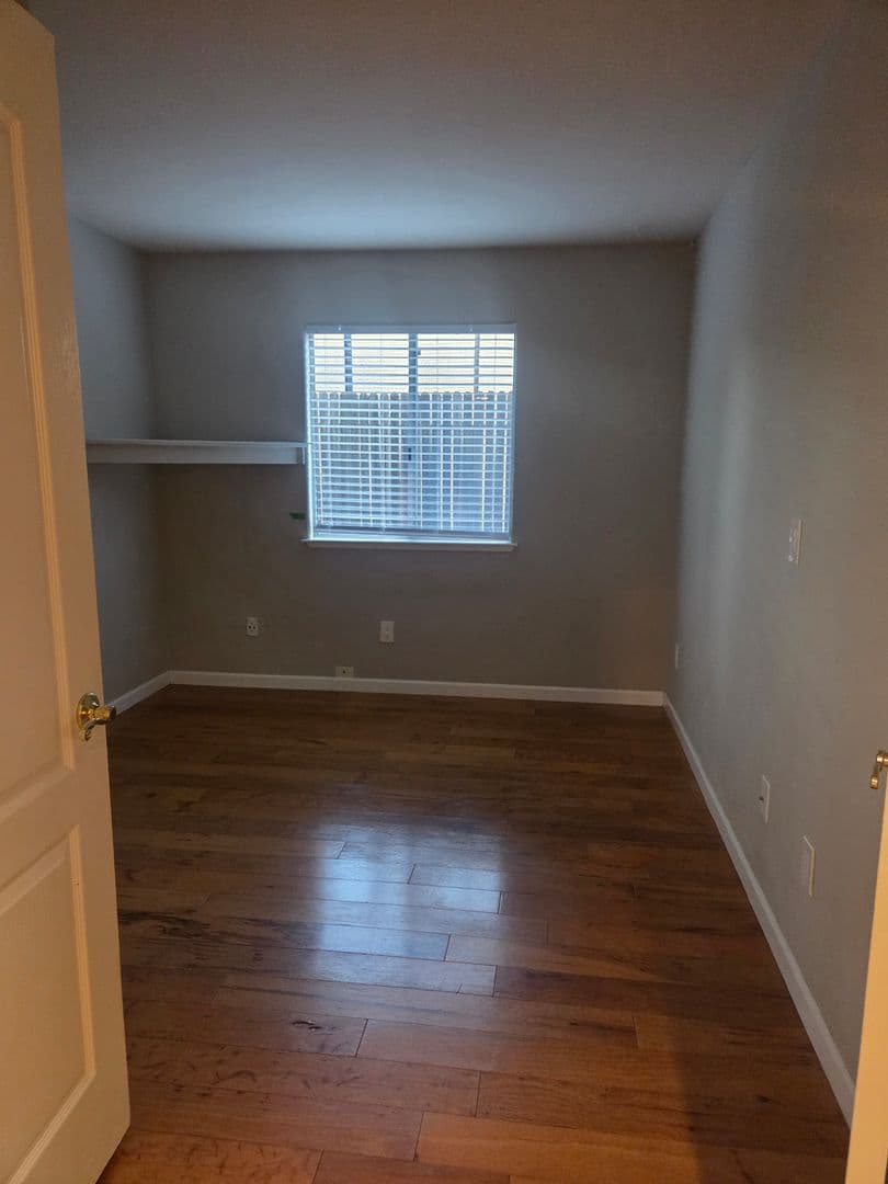 Folsom House: 365 N. Lexington Drive