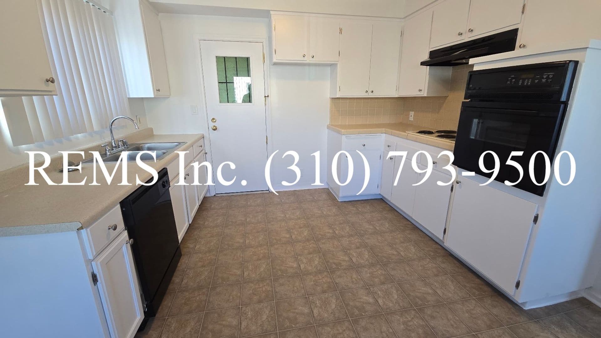 Inglewood Apartment: 533 S Osage Ave