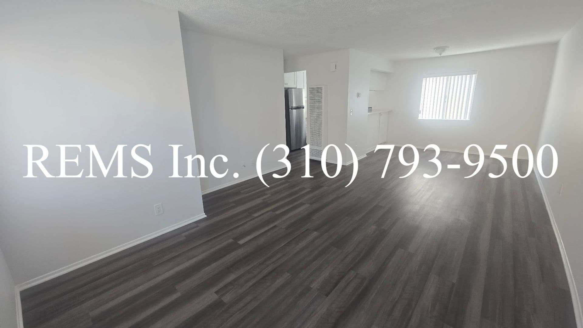 INGLEWOOD Apartment: 223 E. HYDE PARK BLVD