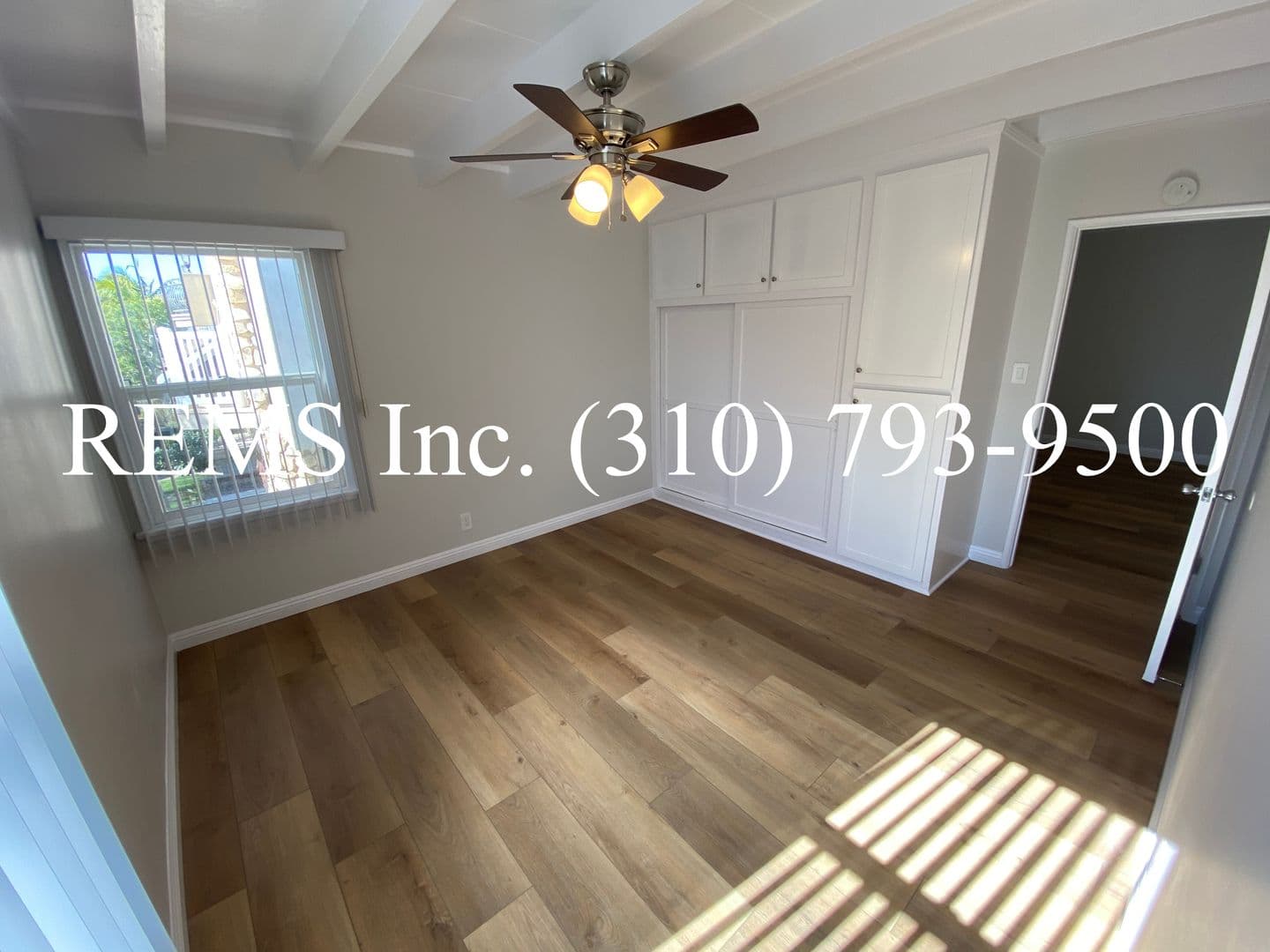 Hermosa Beach Apartment: 85 16th Street
