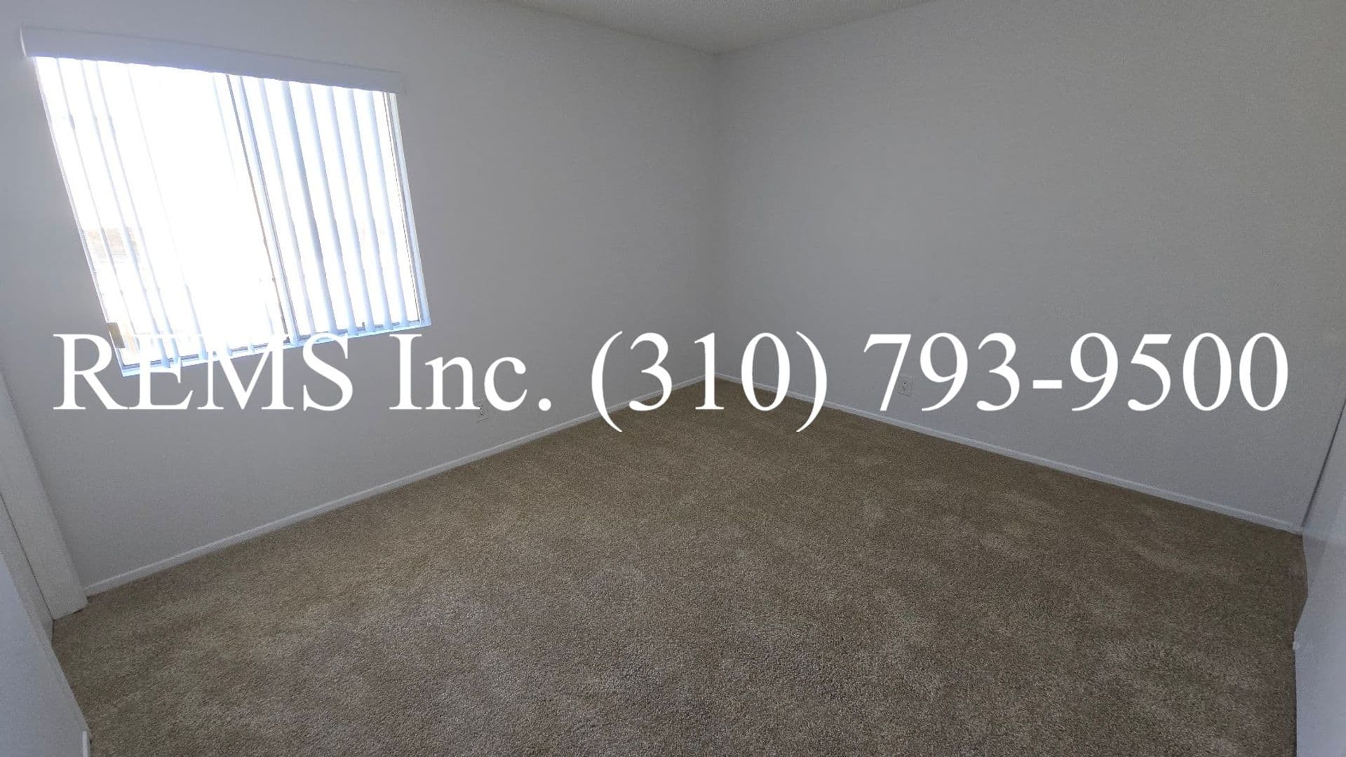 INGLEWOOD Apartment: 223 E. HYDE PARK BLVD