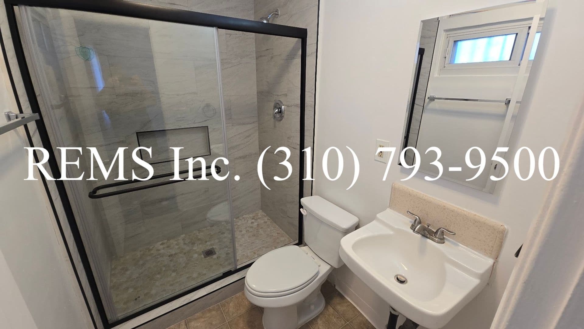 Inglewood Apartment: 533 S Osage Ave