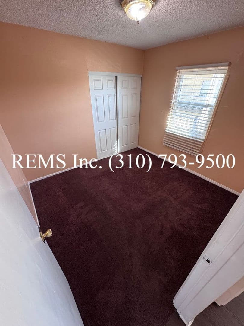 Compton Apartment: 12035 S Willowbrook Ave