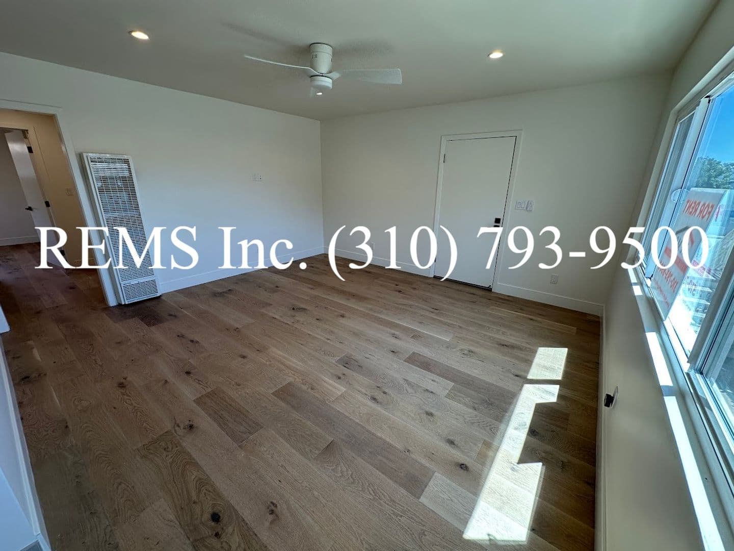 Inglewood Apartment: 806 Austin Ave