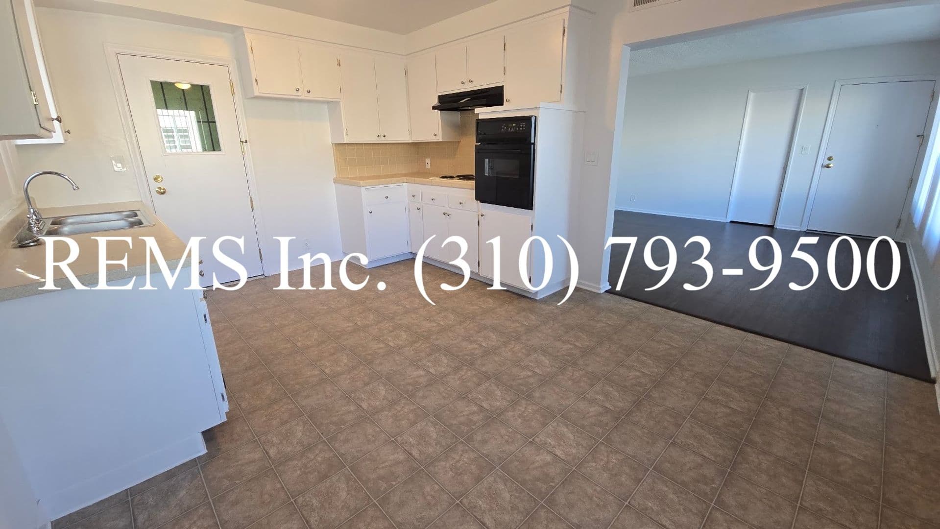 Inglewood Apartment: 533 S Osage Ave