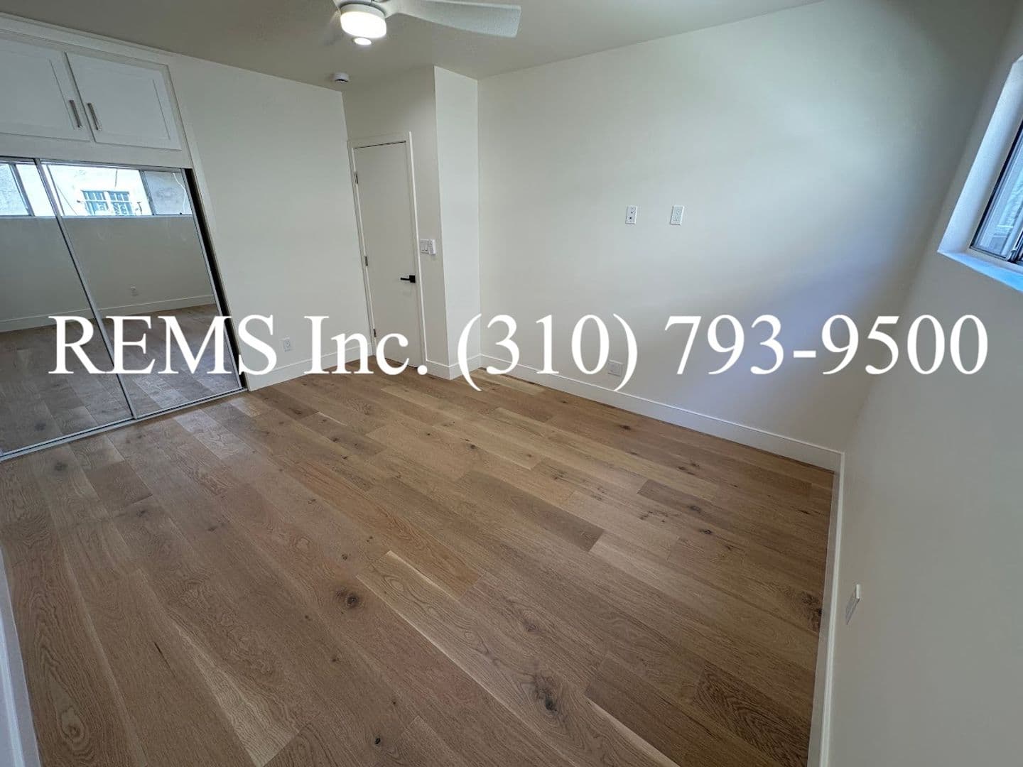 Inglewood Apartment: 806 Austin Ave