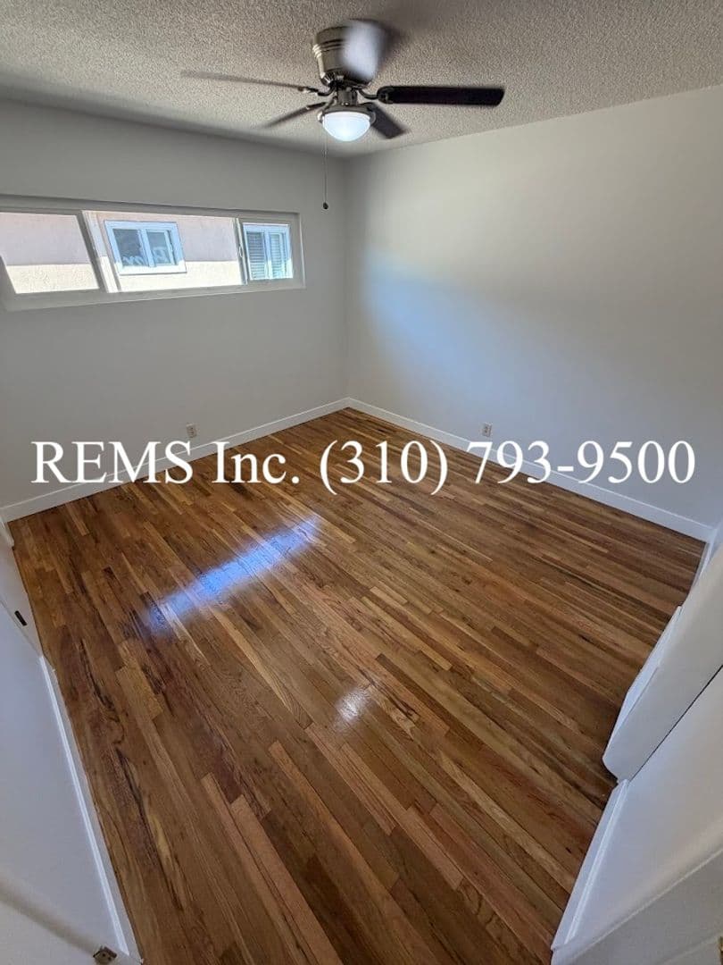 Hawthorne Apartment: 4041 W 139th Street