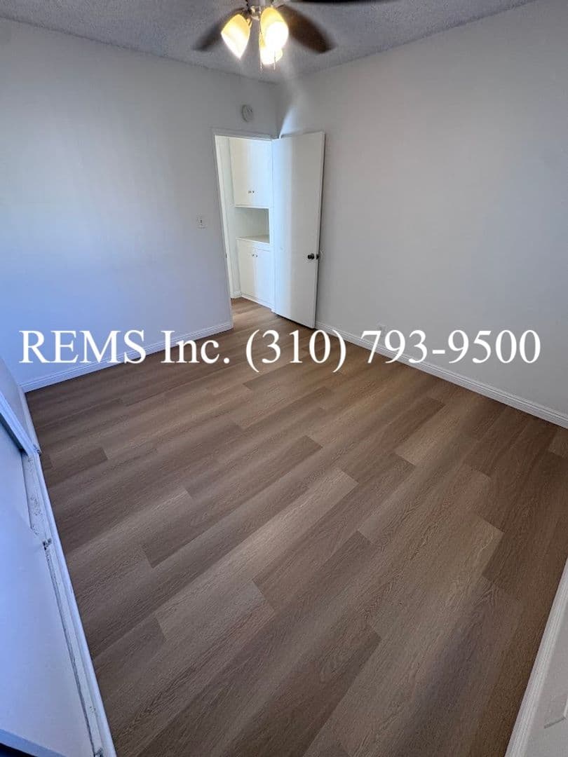 Long Beach Apartment: 2729 E. Spaulding Street