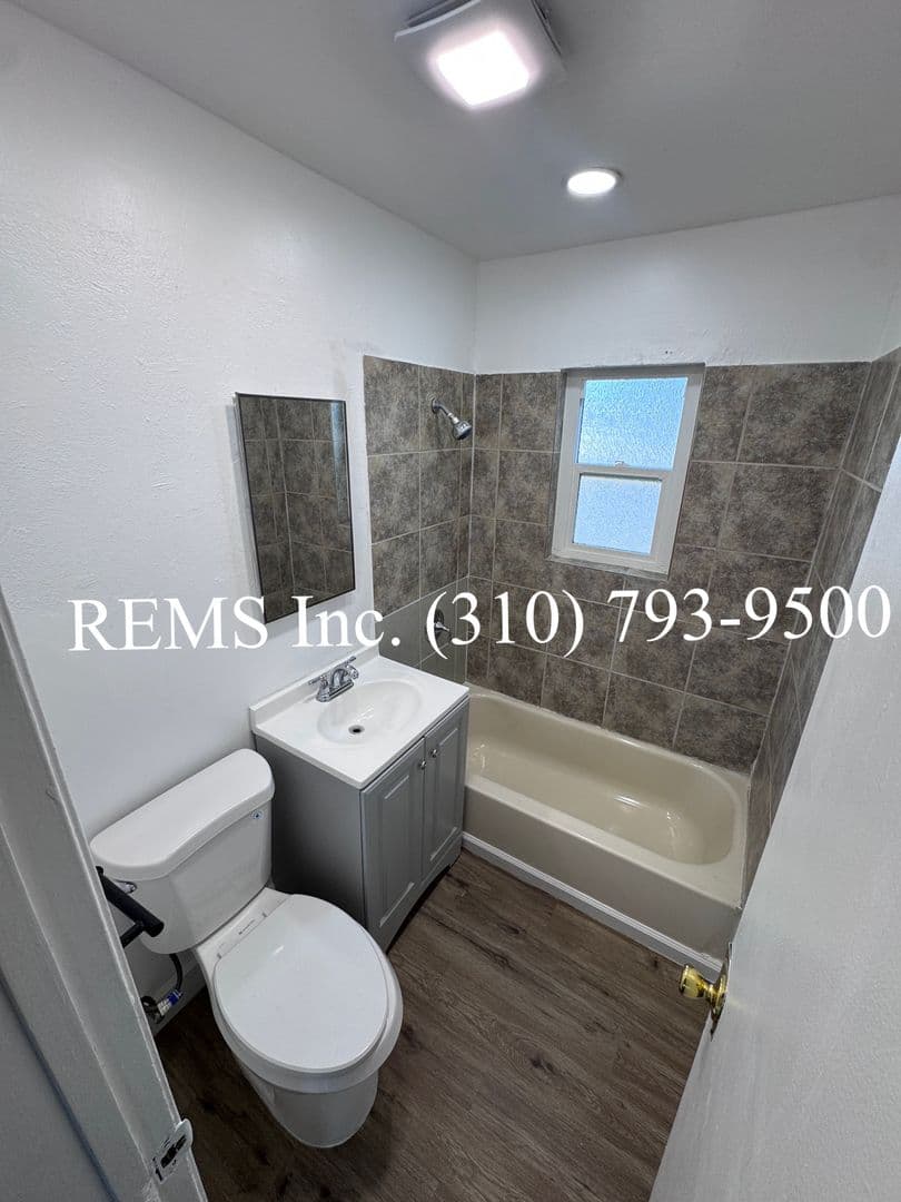 Compton Apartment: 12035 S Willowbrook Ave