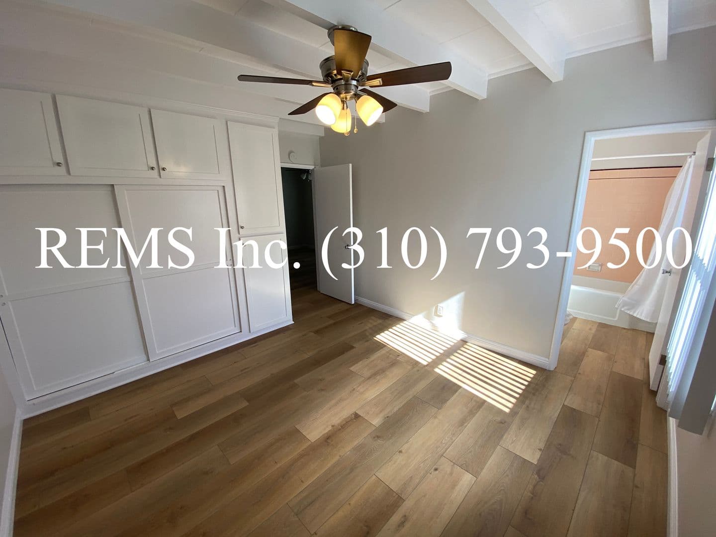 Hermosa Beach Apartment: 85 16th Street