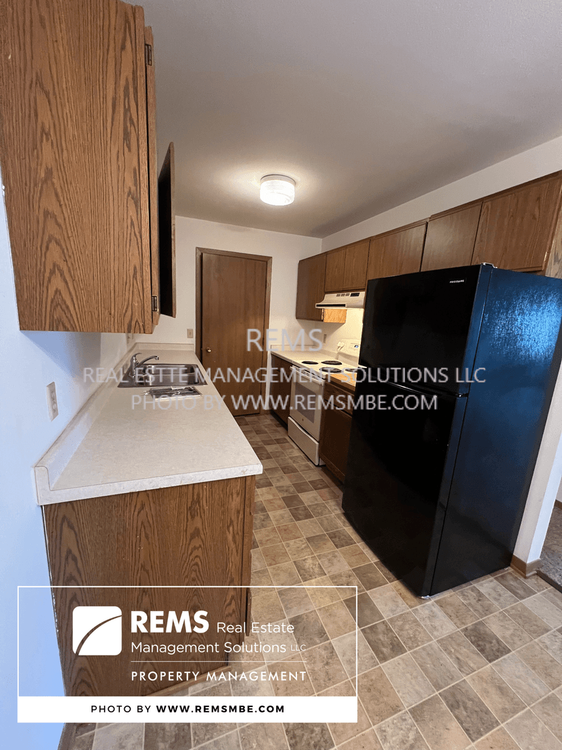 Portage Apartment: 534 East Slifer Street