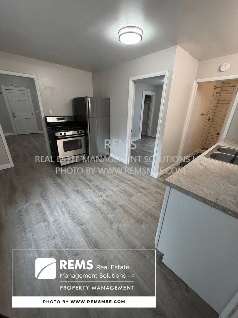 Madison Apartment: 947 Williamson Street