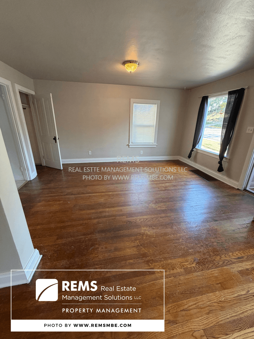 Baraboo Apartment: 220/222 1st Street