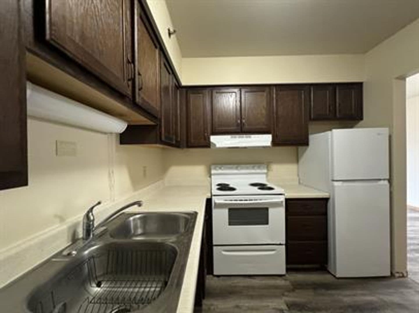 Sun Prairie Apartment: 605 Chase Boulevard
