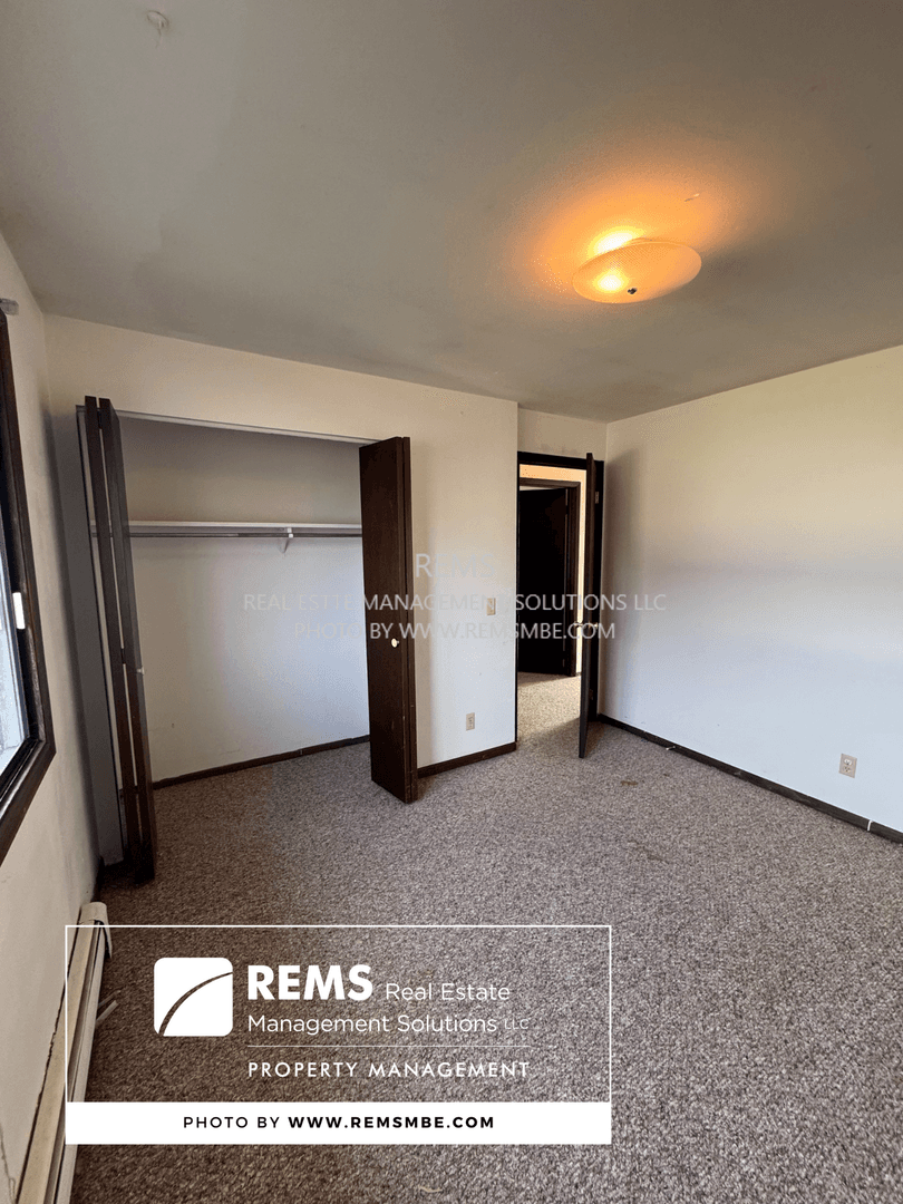 Prairie du Sac Apartment: 1110 Grand Avenue