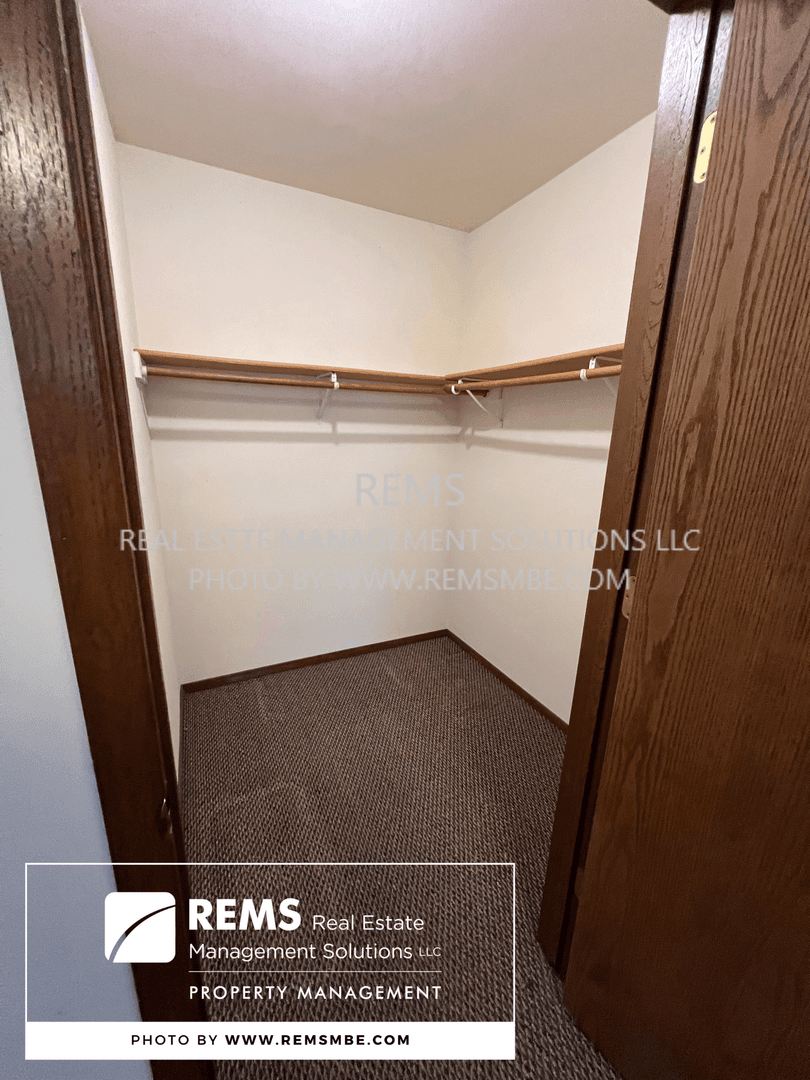 Portage Apartment: 564 East Slifer Street