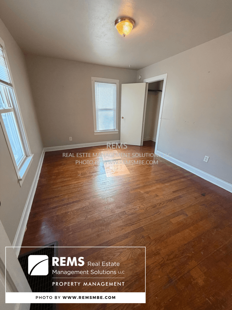 Baraboo Apartment: 220/222 1st Street
