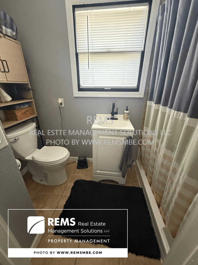 Madison Apartment: 813 Williamson Street
