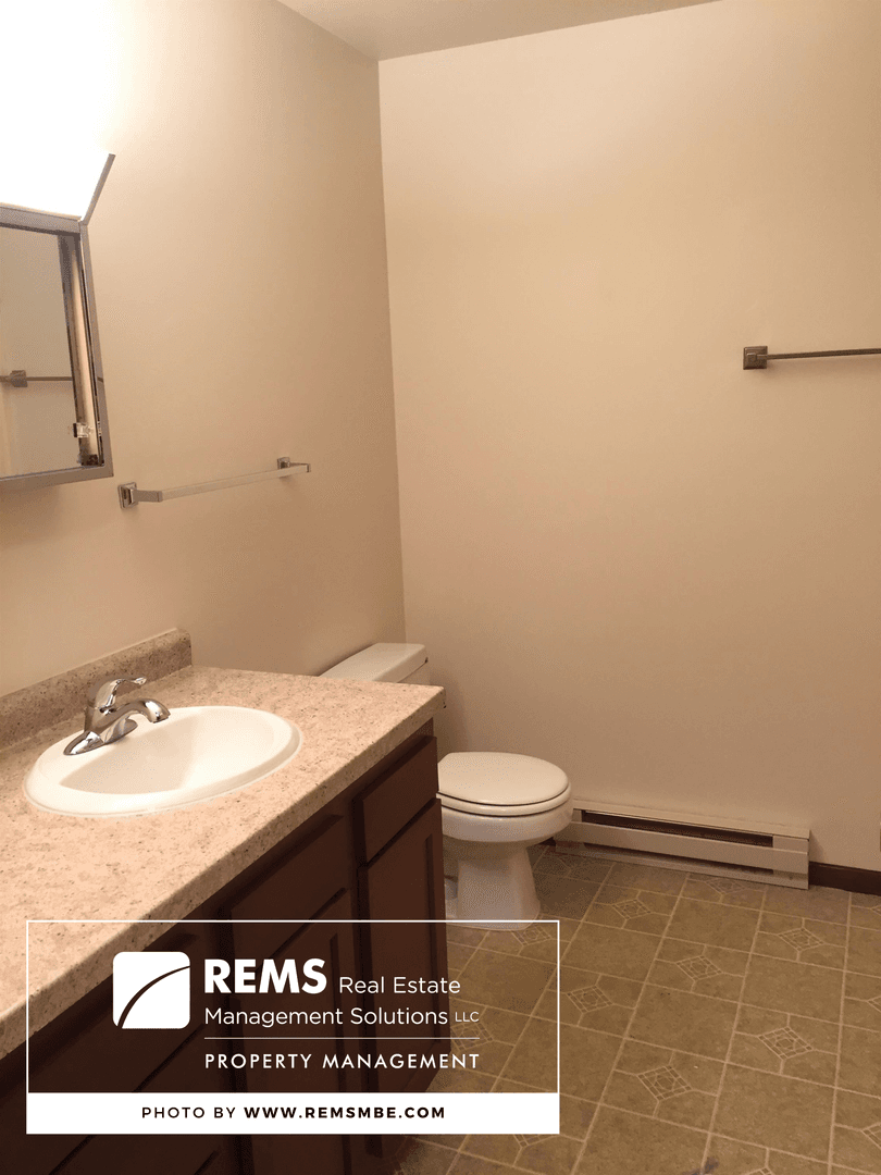 Baraboo Apartment: 200/202 Campus View Drive