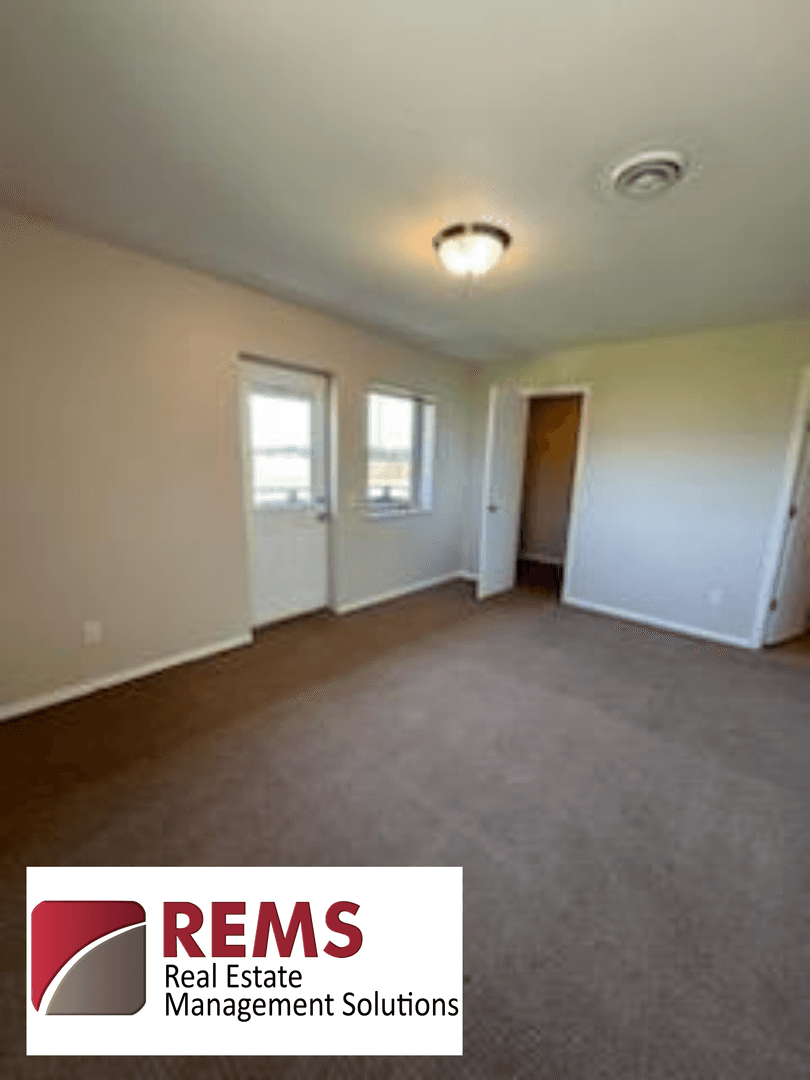 Spring Green Apartment: 513 Jordan Way
