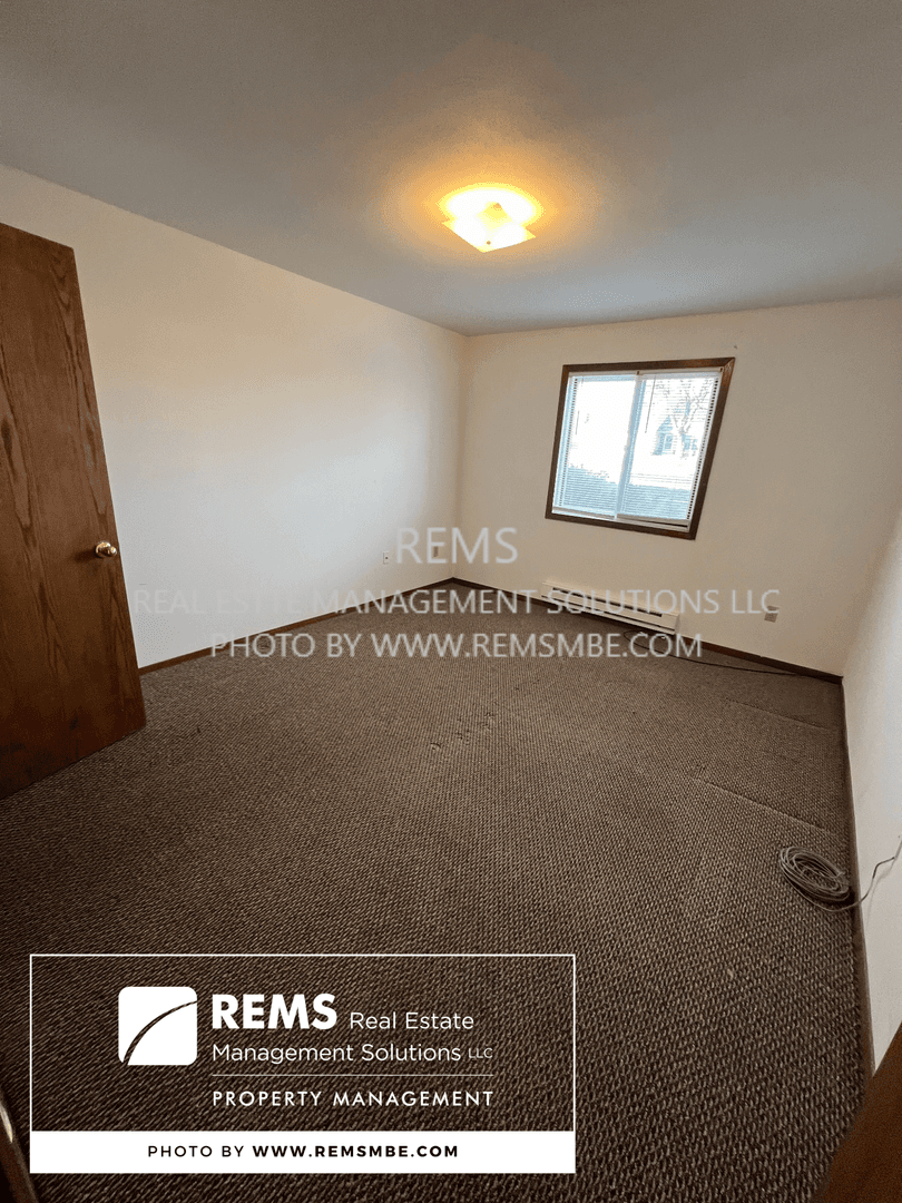 Portage Apartment: 564 East Slifer Street