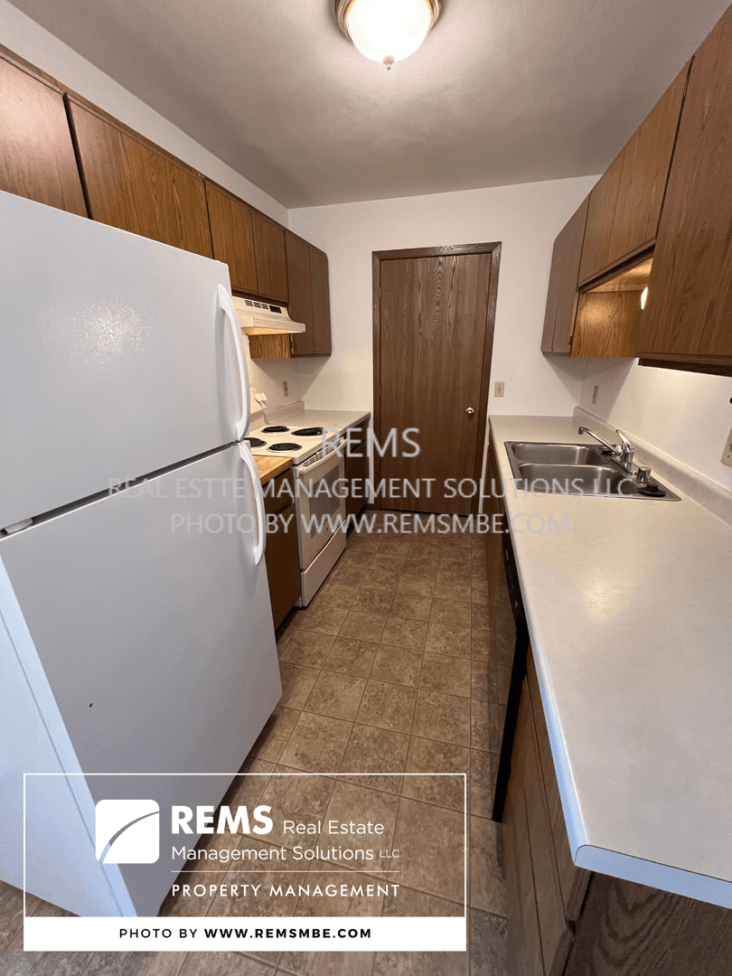 Portage Apartment: 564 East Slifer Street