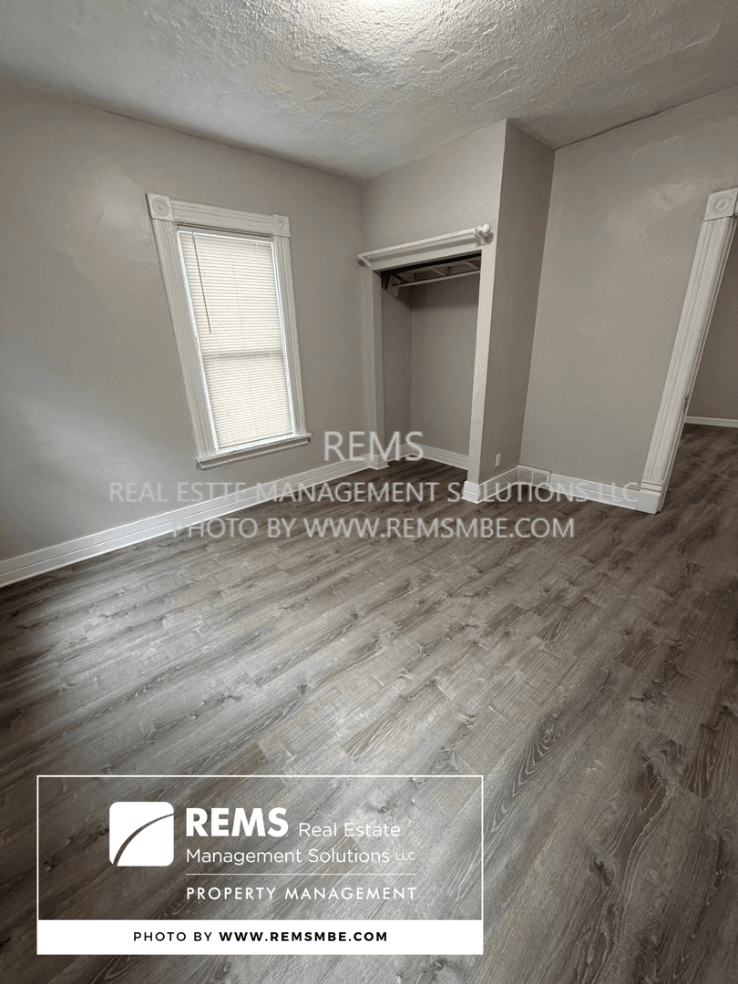 Madison Apartment: 947 Williamson Street